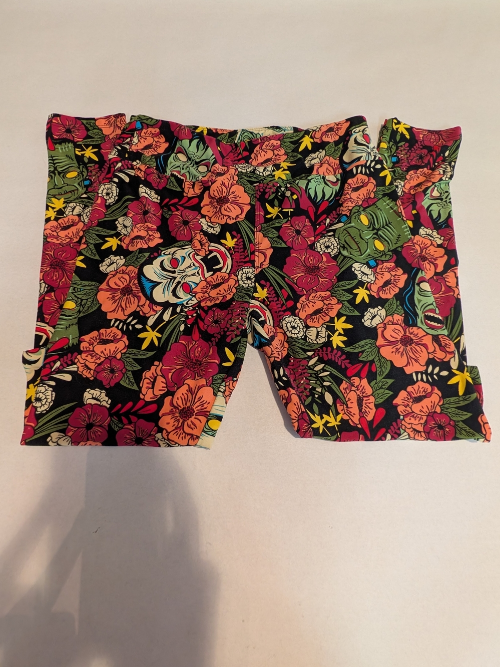 LuLaRoe Fright Club Floral Dracula RARE Leggings One Size Whimsigoth Halloween